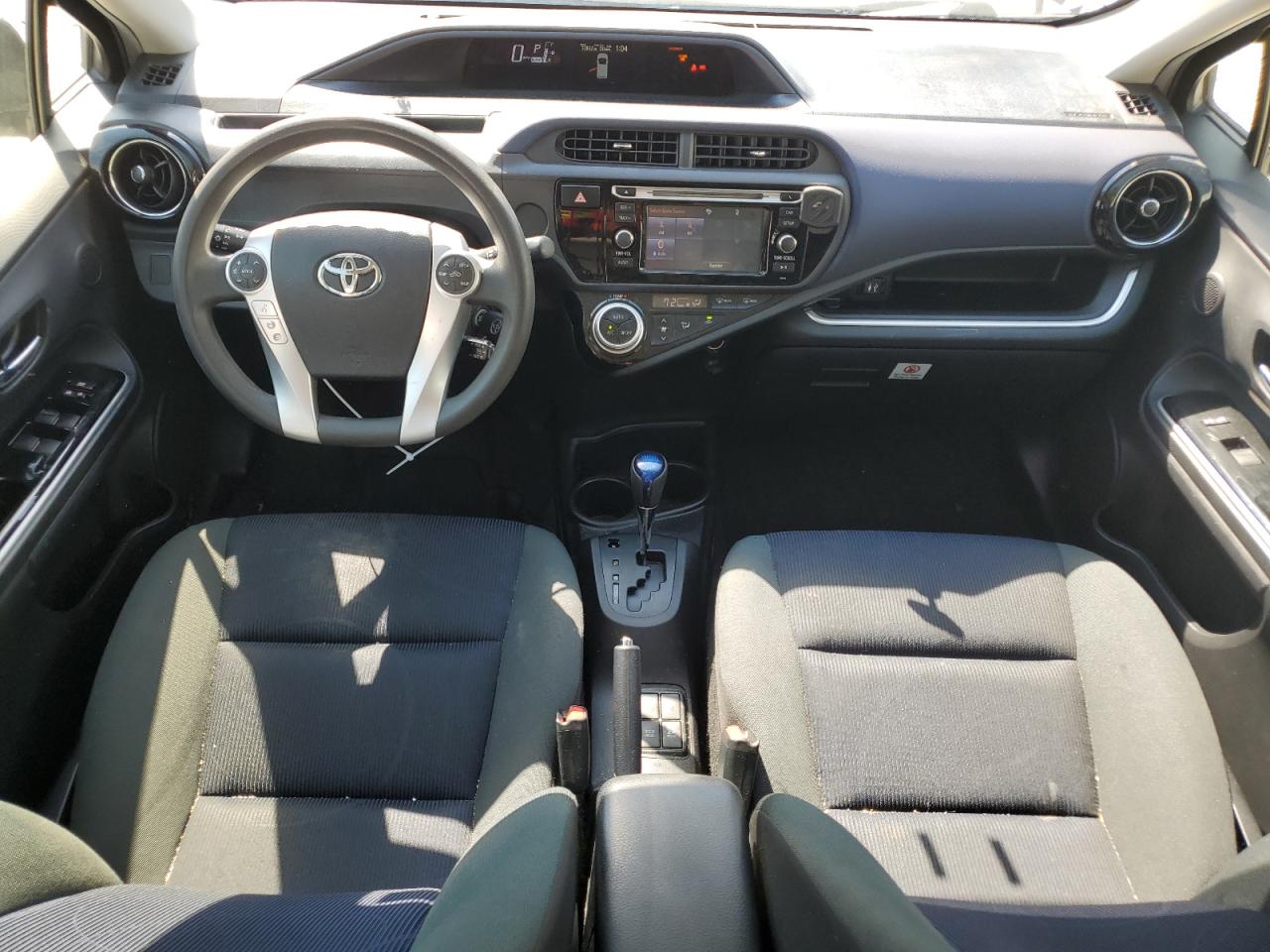 JTDKDTB39G1120325 2016 Toyota Prius C