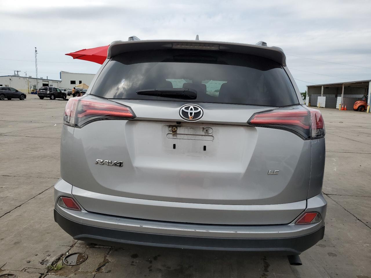 2T3ZFREV6HW326651 2017 Toyota Rav4 Le