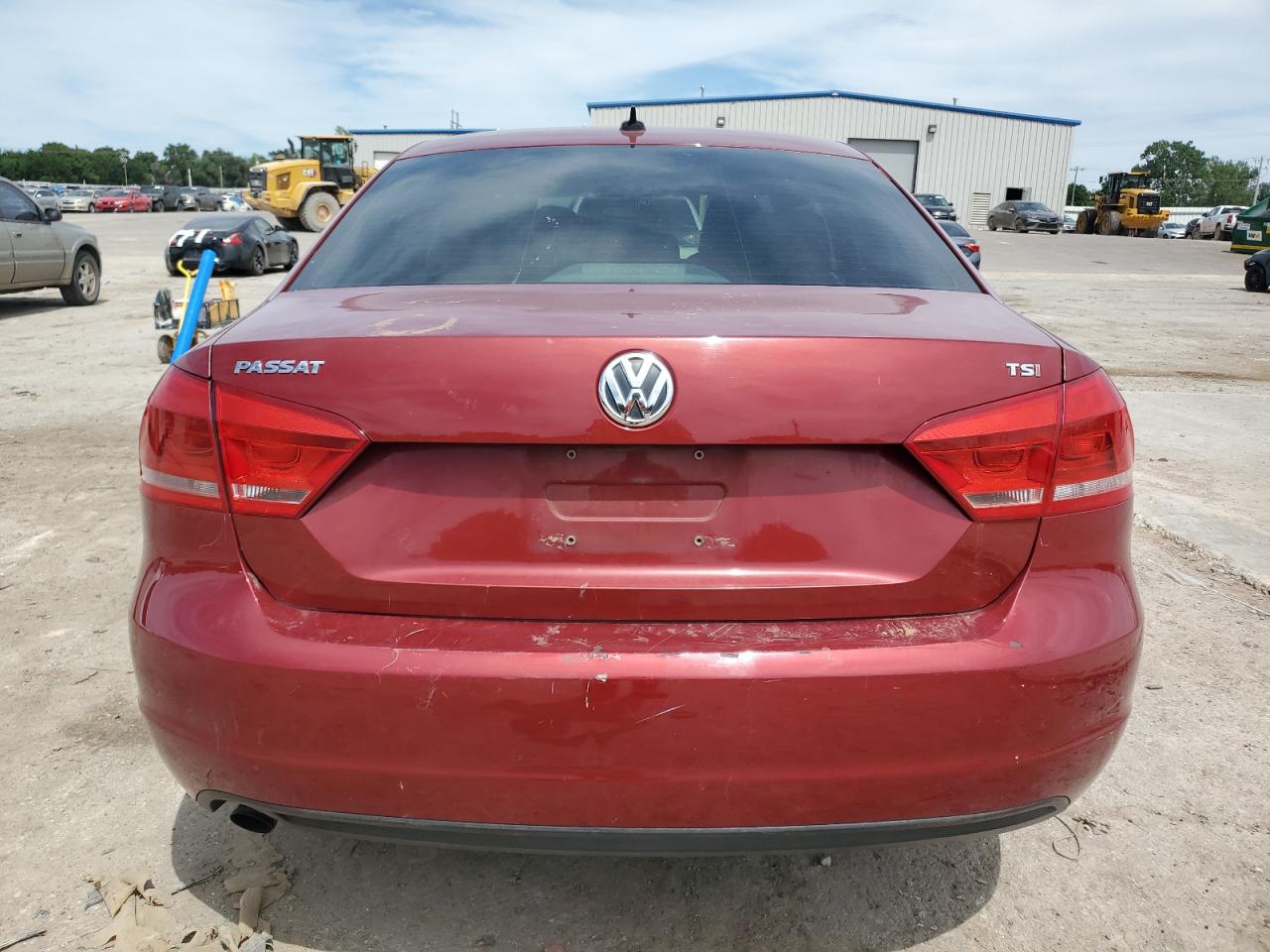 2015 Volkswagen Passat S vin: 1VWAT7A30FC049944