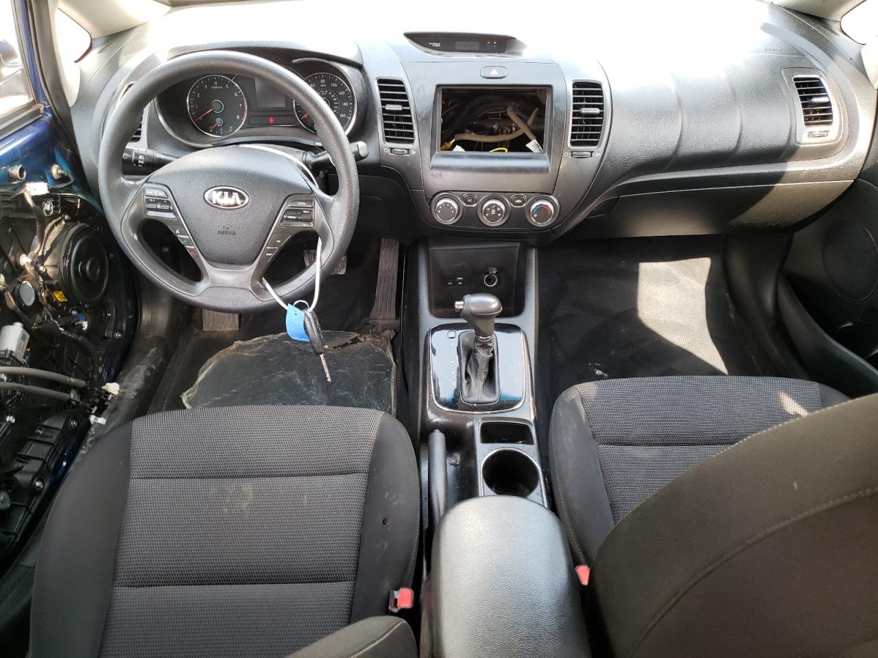 3KPFK4A75JE193391 2018 Kia Forte Lx