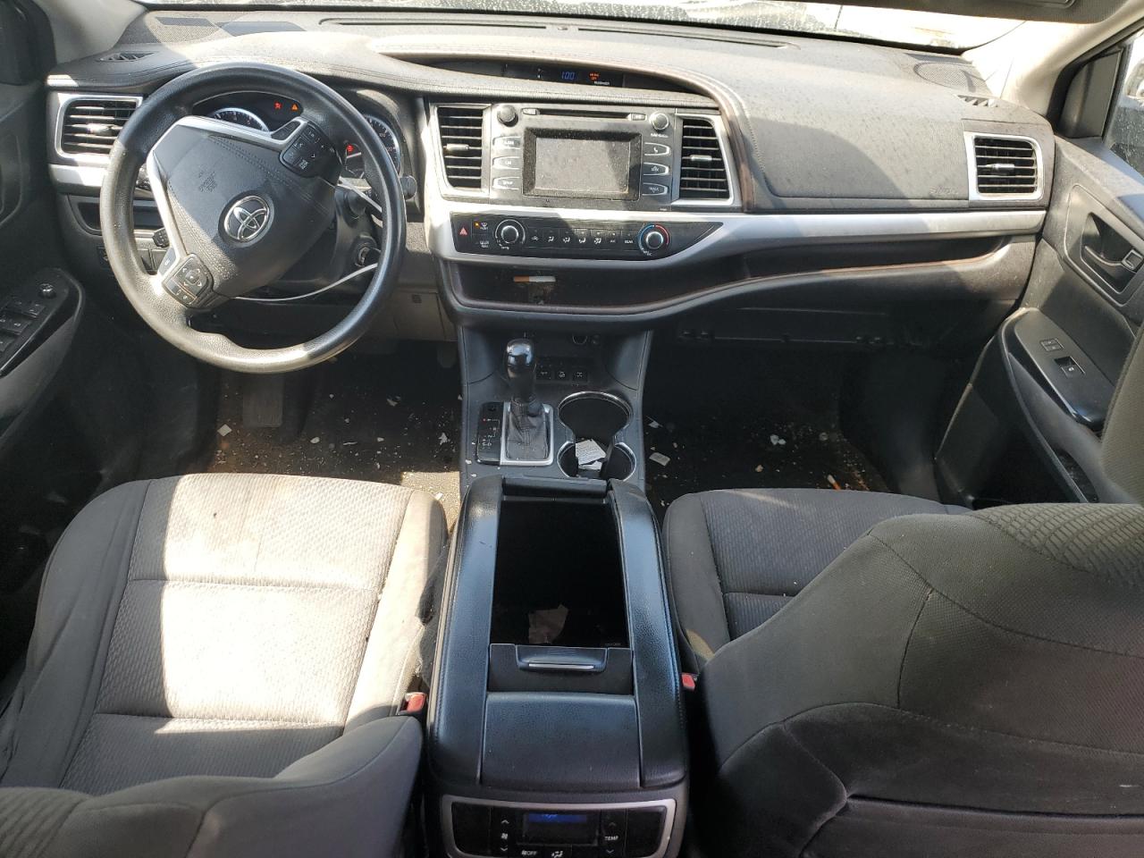 5TDBKRFH8GS261078 2016 Toyota Highlander Le