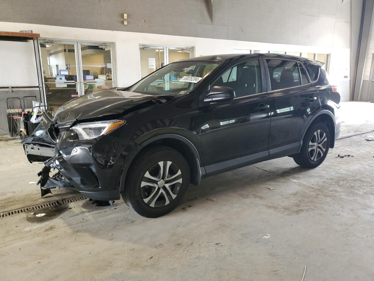 2018 Toyota Rav4 Le vin: 2T3BFREV5JW738356