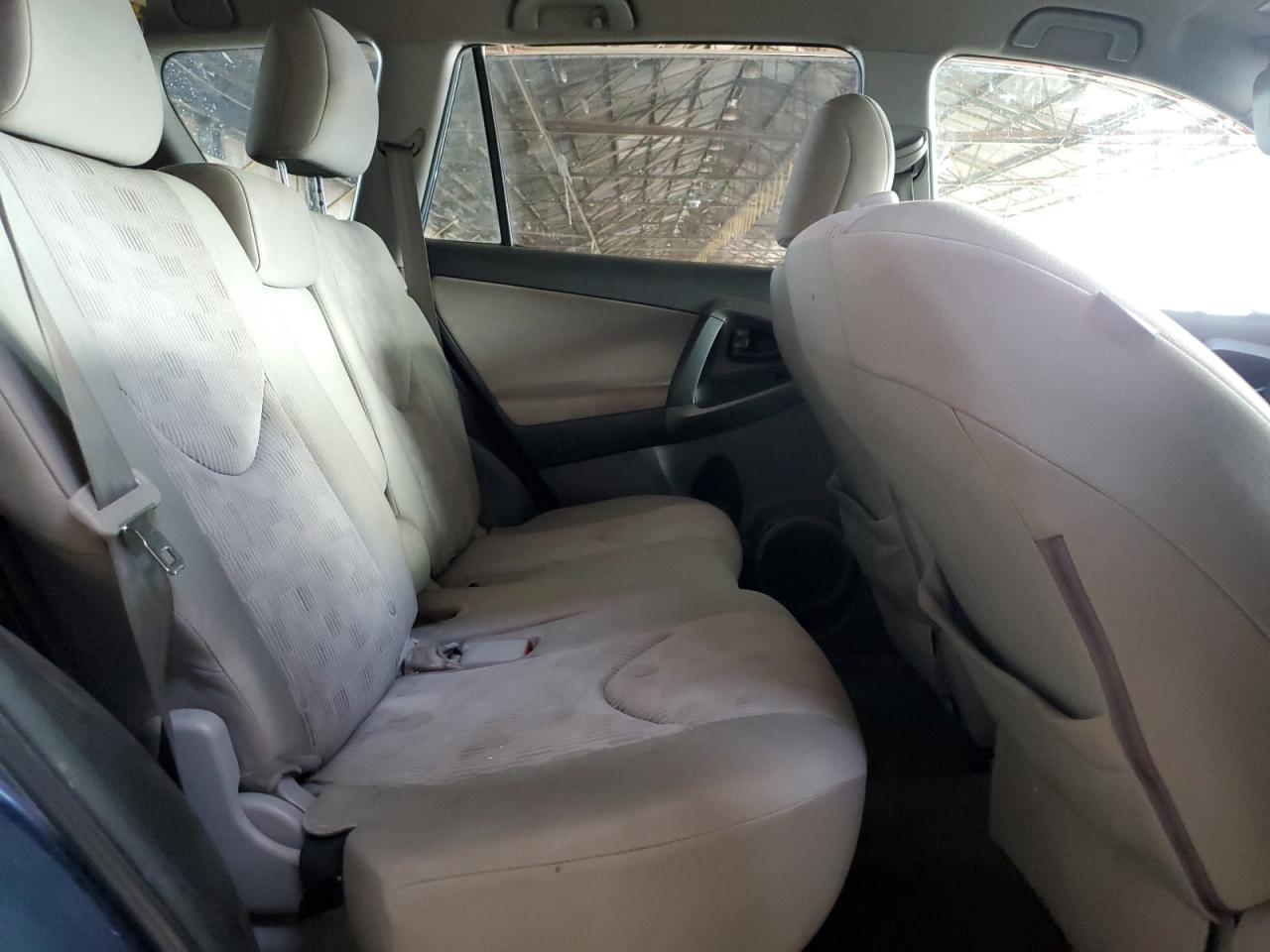 2T3ZF4DV4BW097401 2011 Toyota Rav4