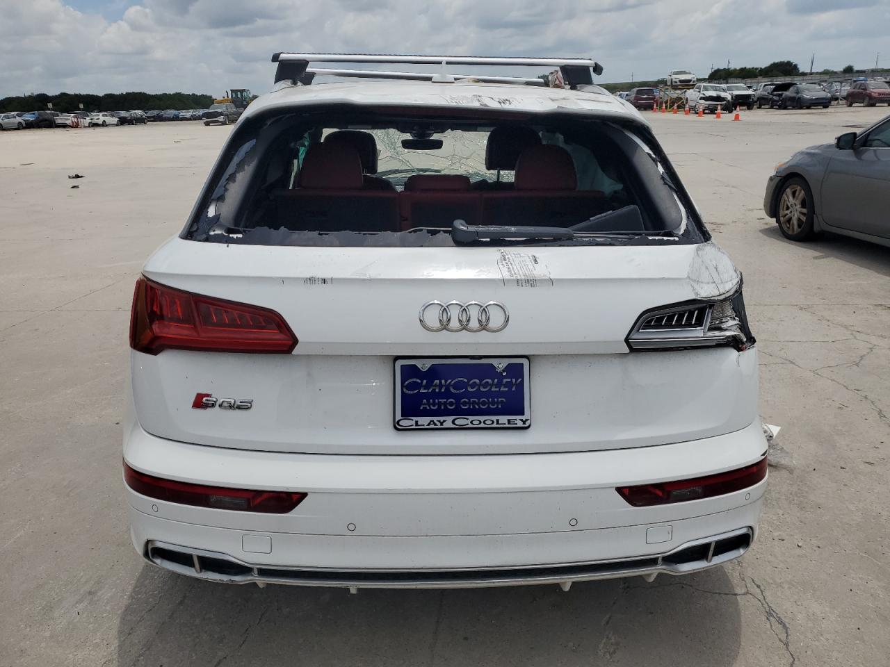 WA1A4AFY9J2086730 2018 Audi Sq5 Premium Plus