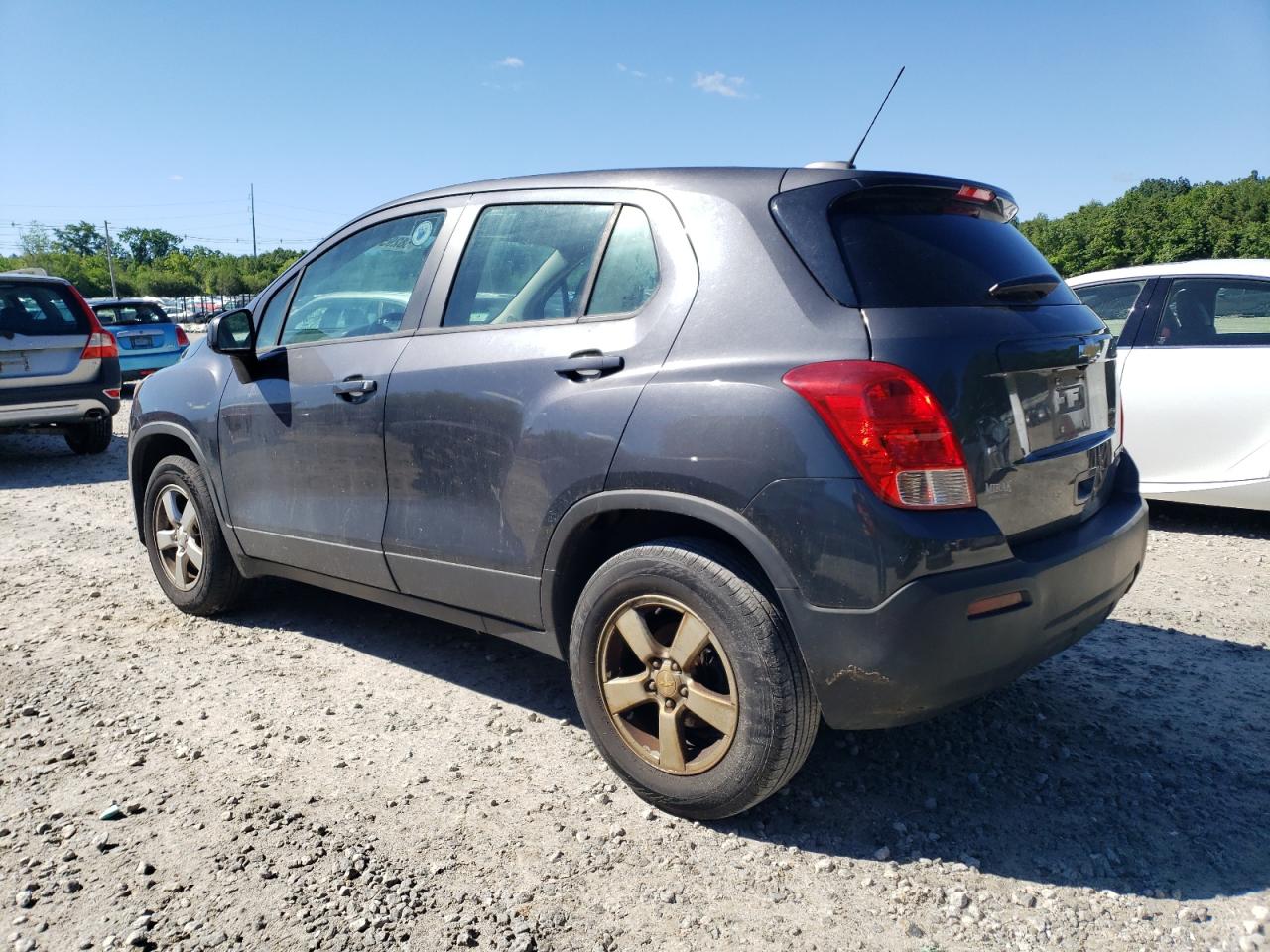 2016 Chevrolet Trax Ls vin: 3GNCJNSB3GL255235