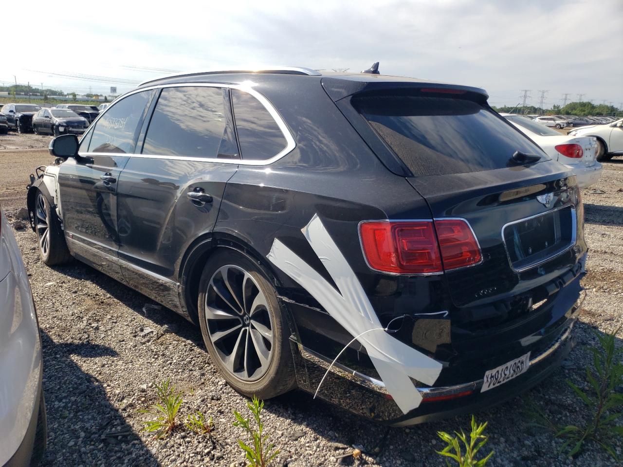 2017 Bentley Bentayga vin: SJAAC2ZV2HC013026