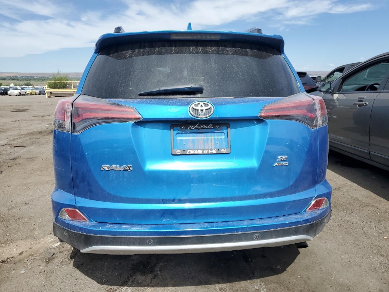 JTMJFREV9HJ130697 2017 Toyota Rav4 Se