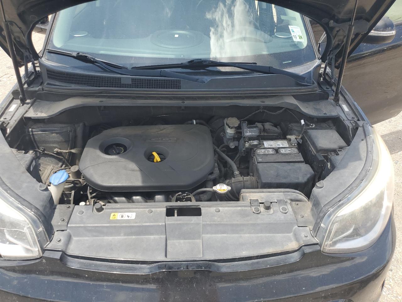 KNDJX3A55G7286683 2016 Kia Soul !