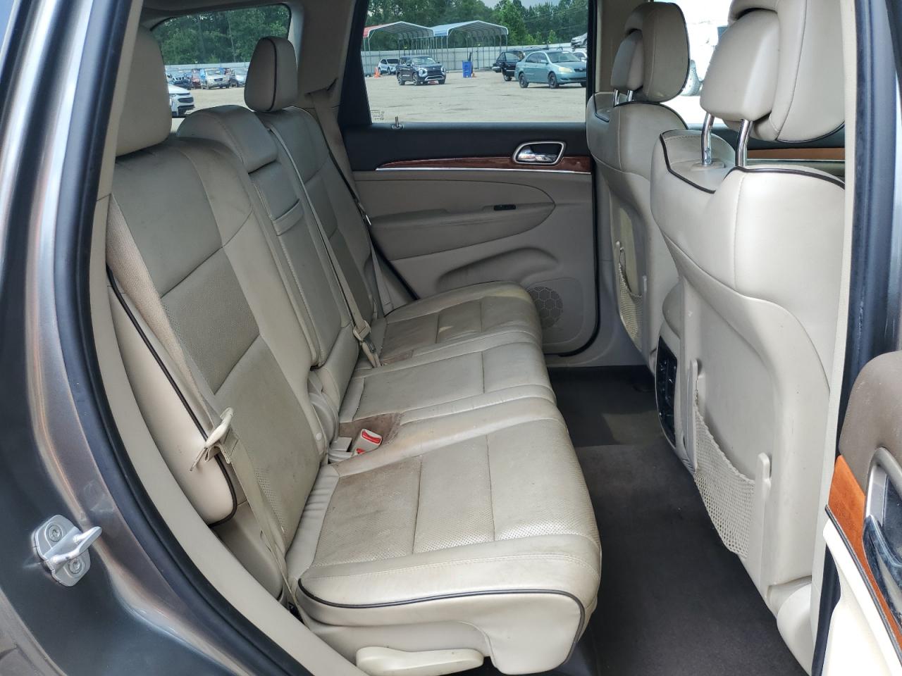 1C4RJECG3DC588846 2013 Jeep Grand Cherokee Overland