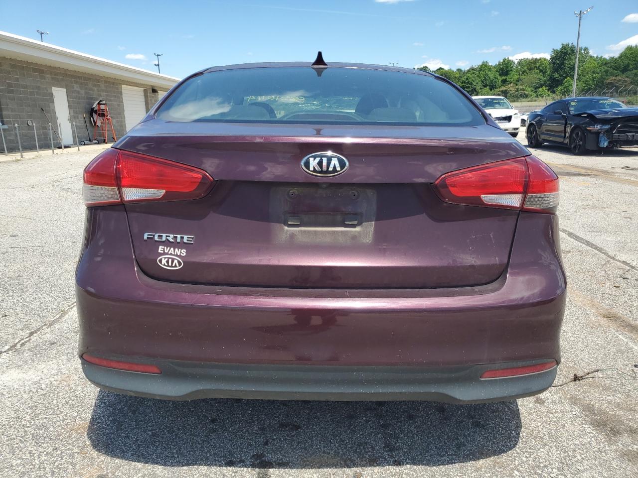 3KPFK4A75JE269157 2018 Kia Forte Lx