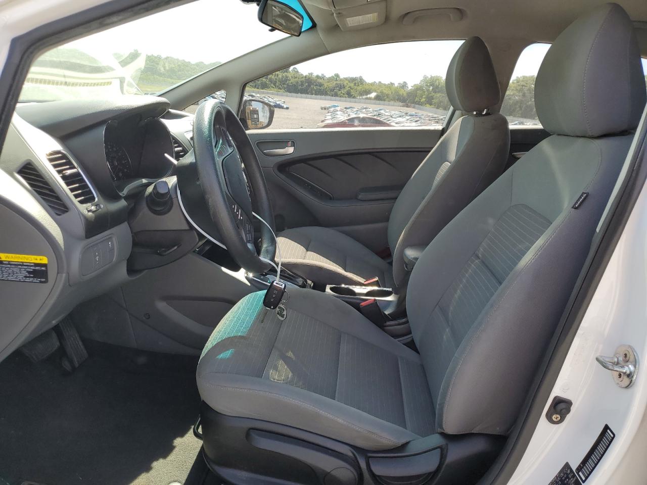 3KPFL4A72JE244276 2018 Kia Forte Lx