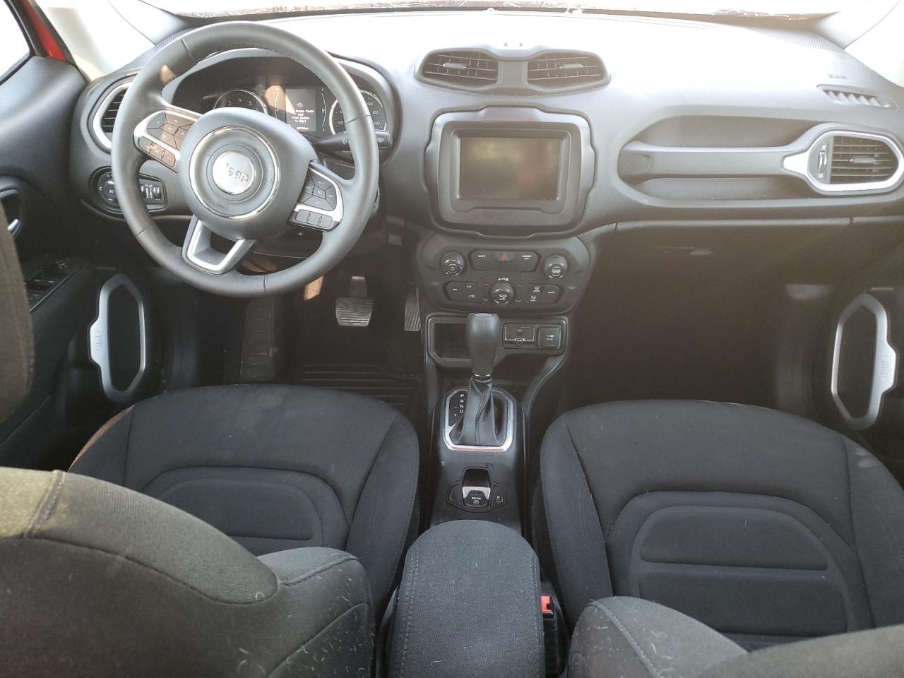 ZACNJABB2KPK84989 2019 Jeep Renegade Latitude