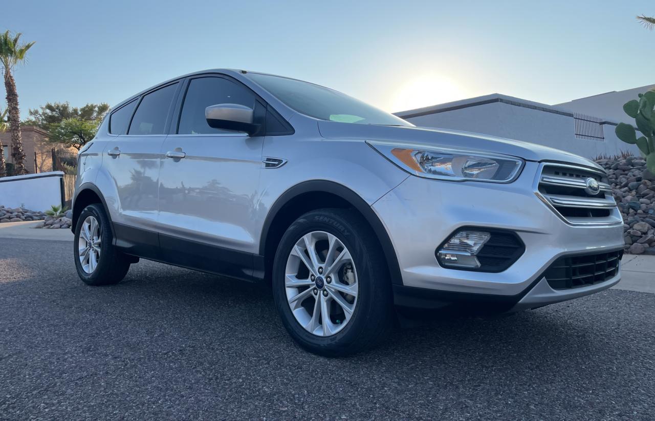 2017 Ford Escape Se vin: 1FMCU0GD8HUE38761