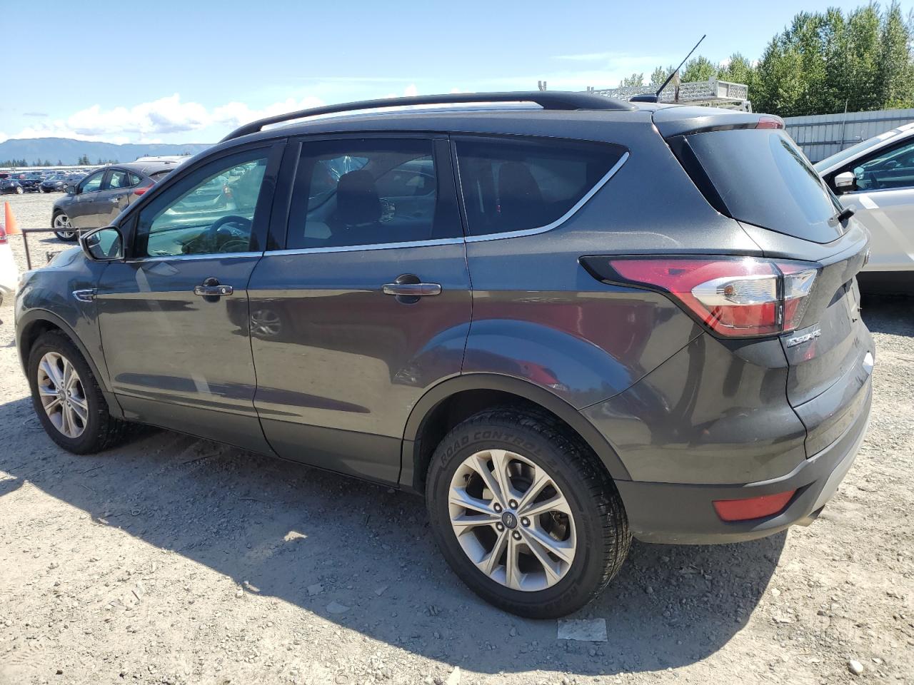 1FMCU9GD1JUA57635 2018 Ford Escape Se