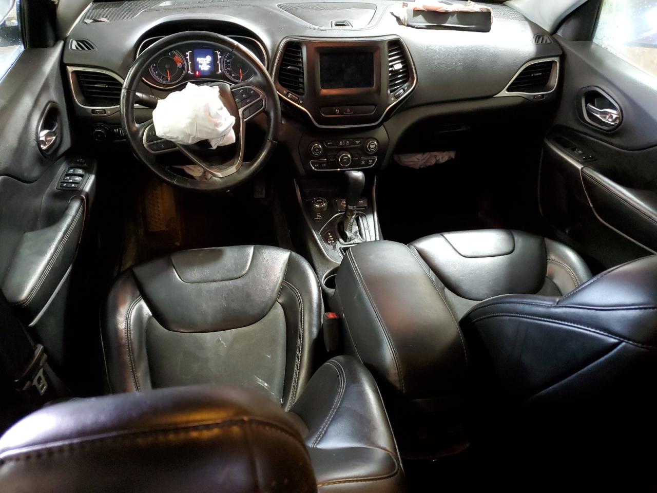 1C4PJMLX0KD224232 2019 Jeep Cherokee Latitude Plus