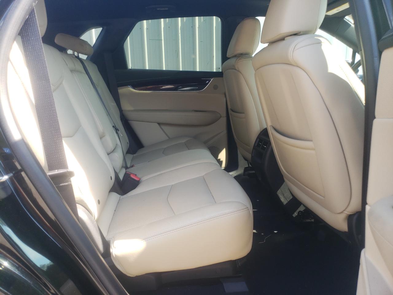 1GYKNBRS4HZ304945 2017 Cadillac Xt5 Luxury