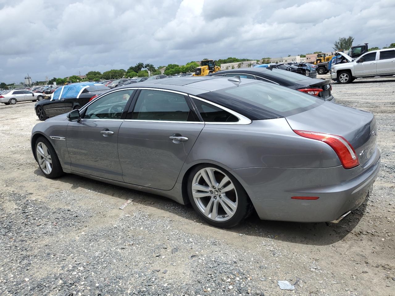 2013 Jaguar Xjl Portfolio vin: SAJWJ2GD3D8V46599