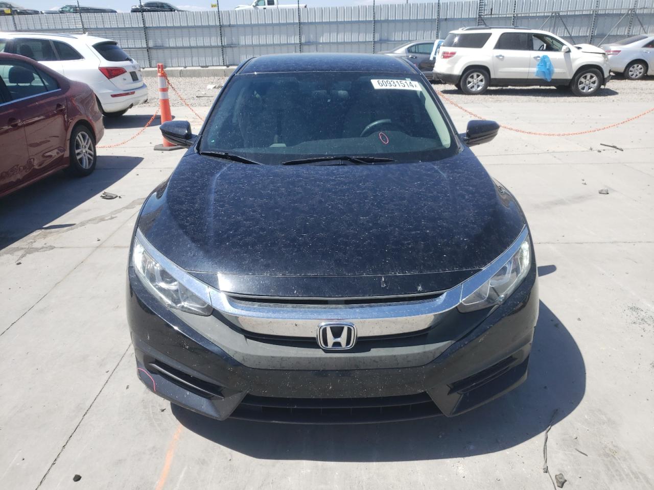 2HGFC2F57JH560242 2018 Honda Civic Lx