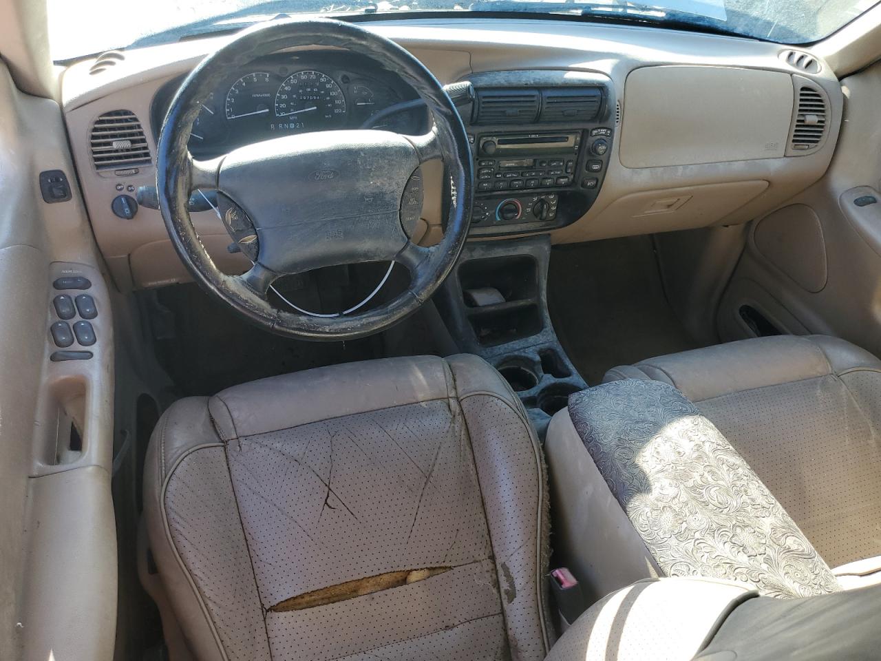 1FMZU34EXWZC07871 1998 Ford Explorer