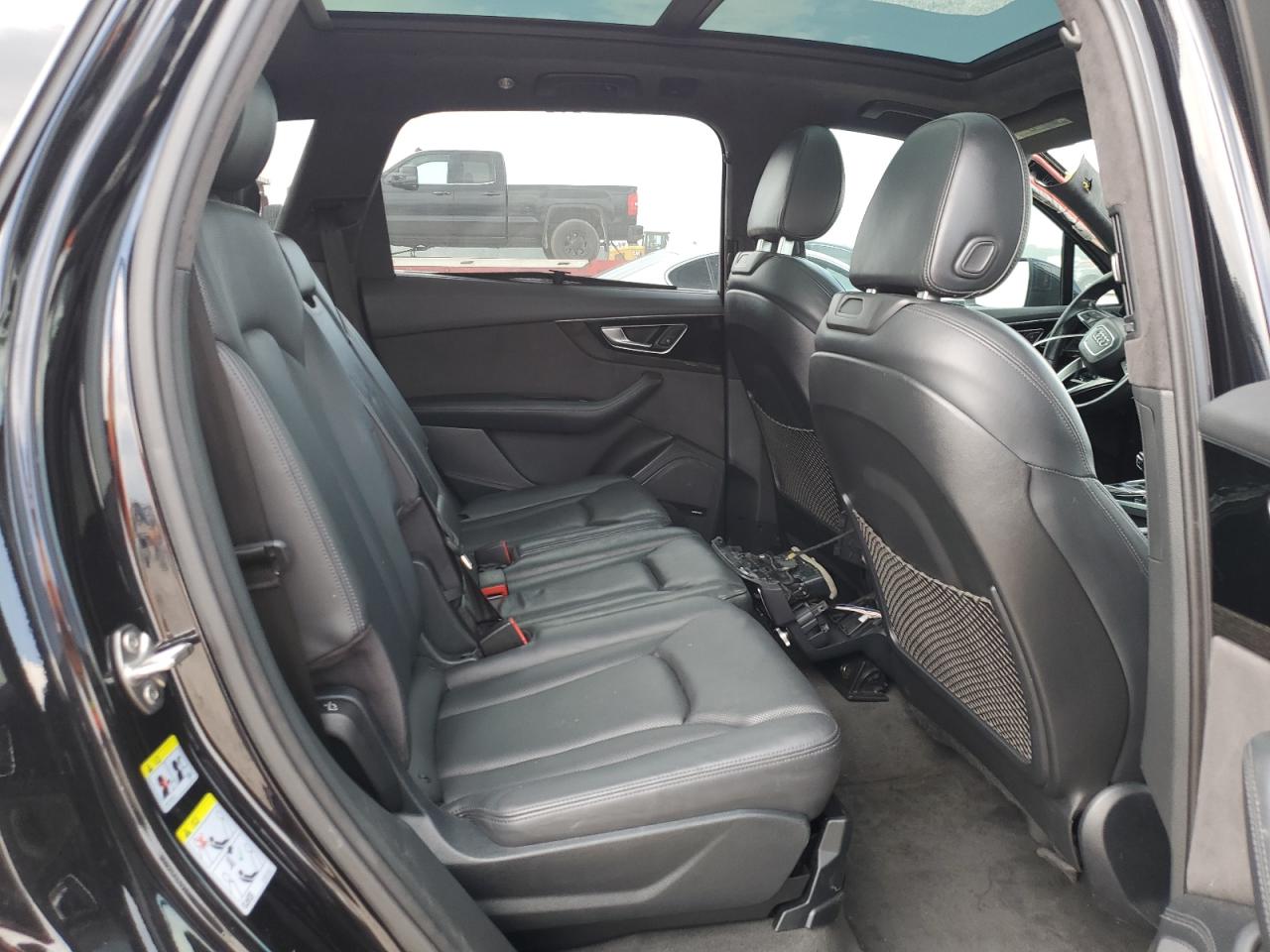 WA1VAAF75HD004055 2017 Audi Q7 Prestige