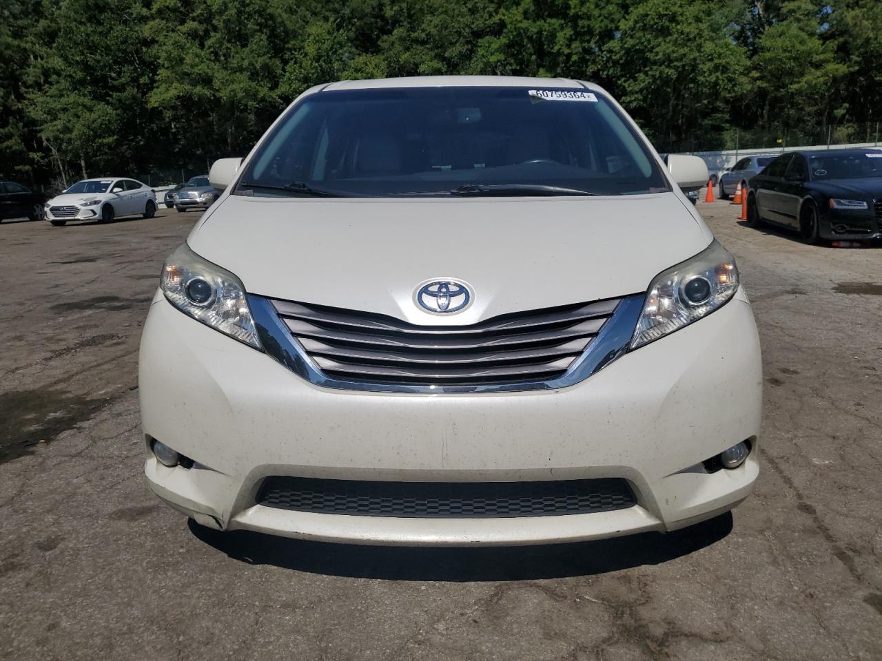 2015 Toyota Sienna Xle vin: 5TDYK3DC7FS556752