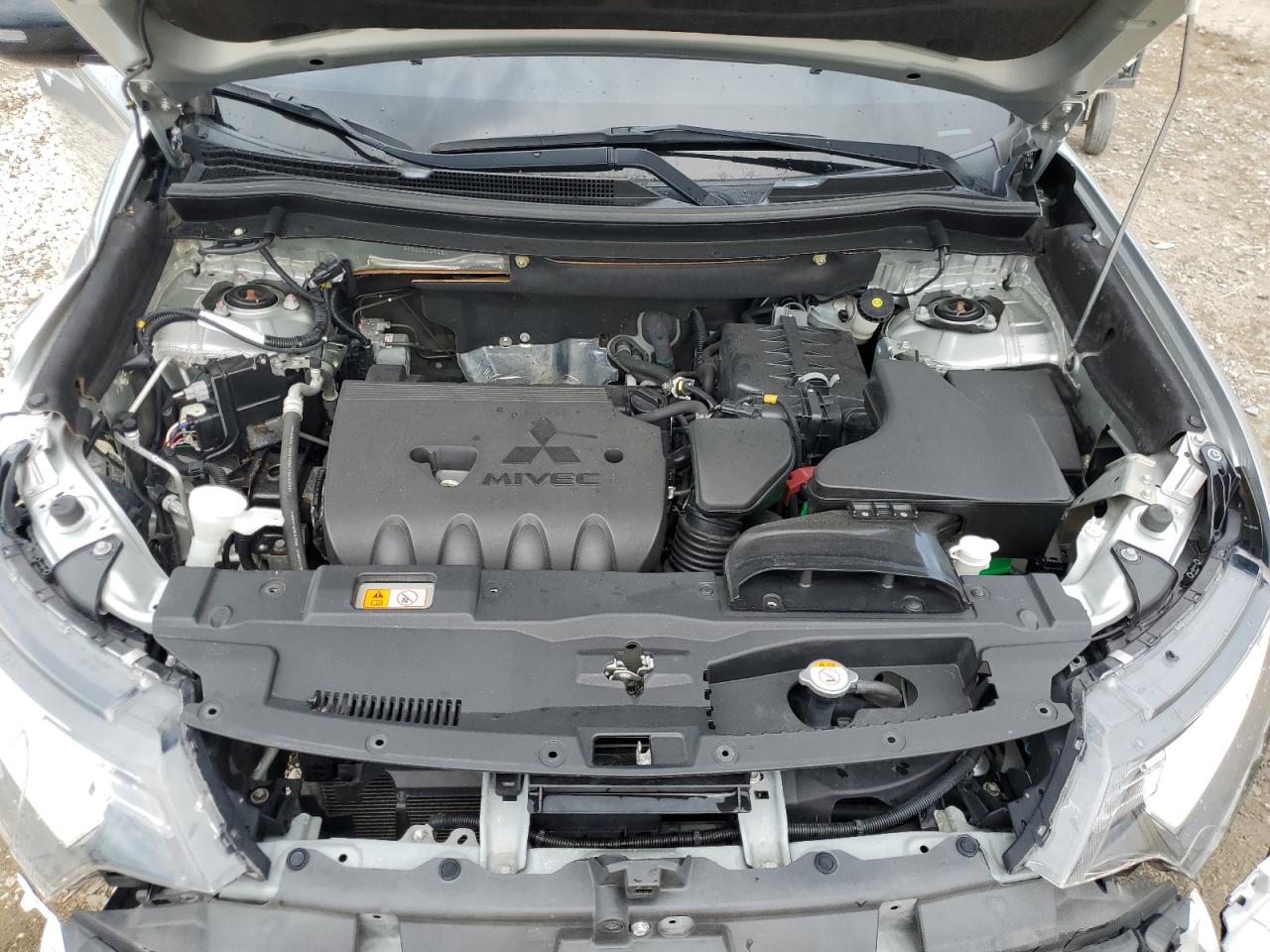 JA4AZ3A38LZ029230 2020 Mitsubishi Outlander Se