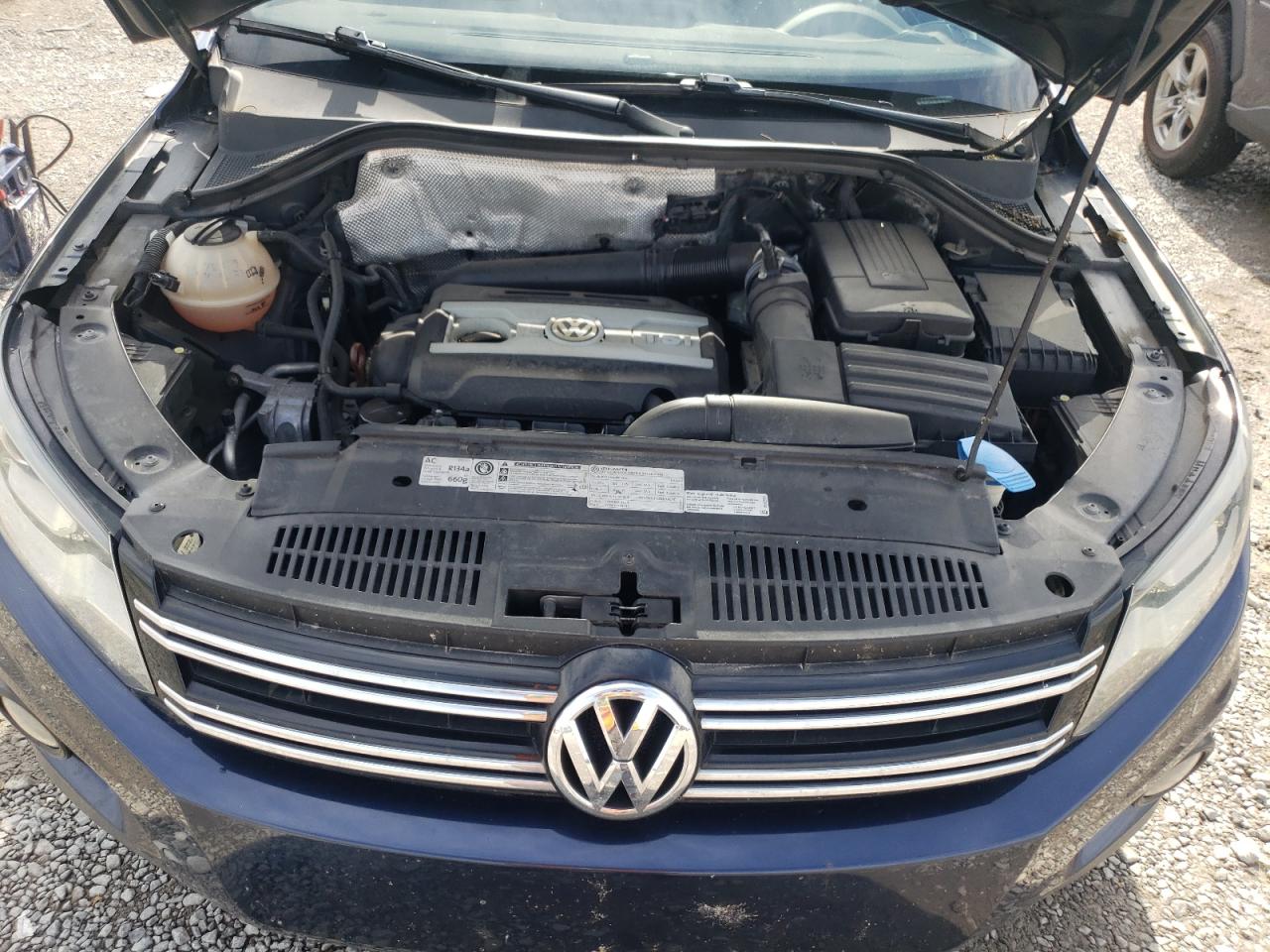WVGAV7AX9CW579335 2012 Volkswagen Tiguan S