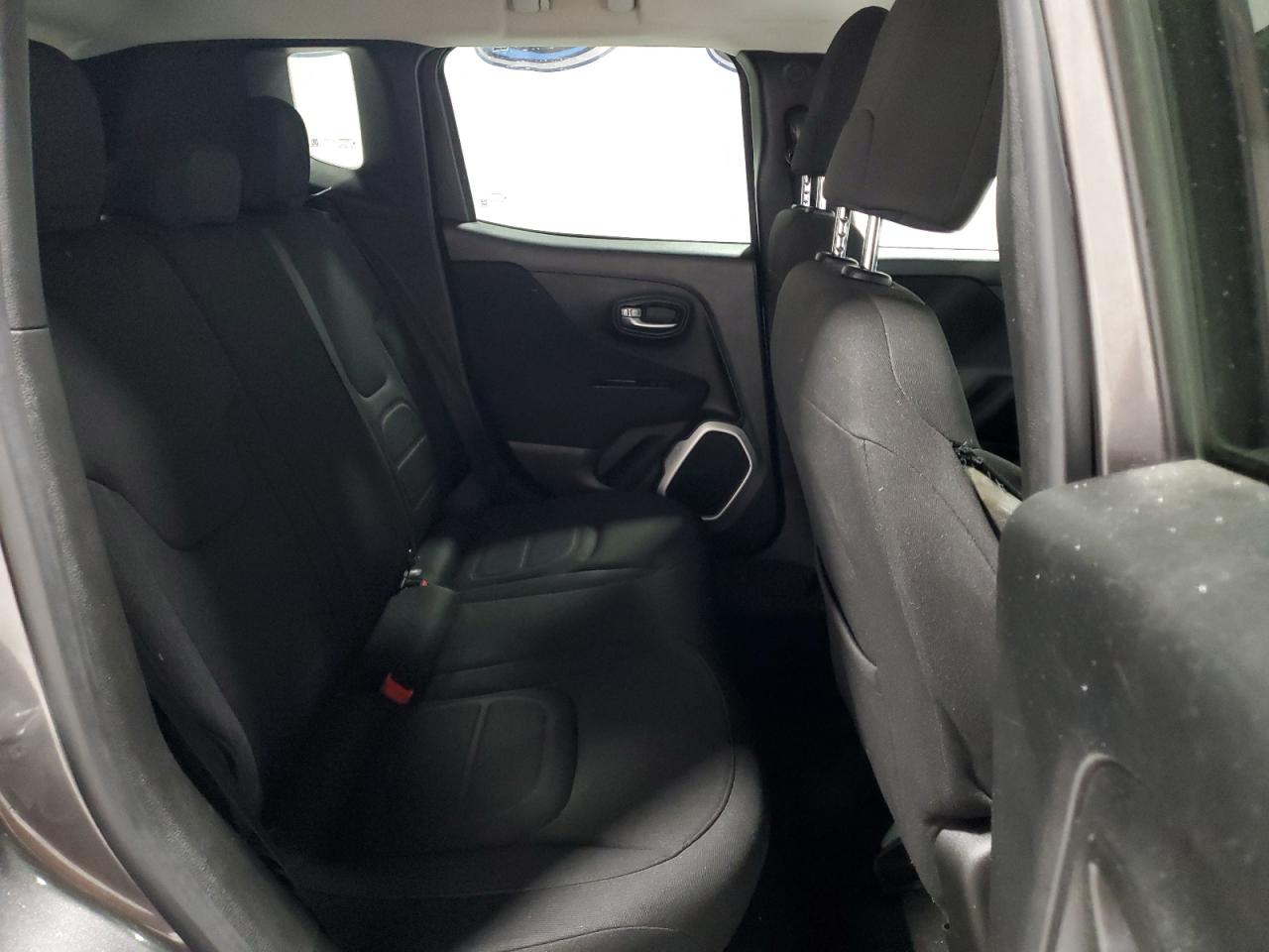 ZACCJBBB2JPH66201 2018 Jeep Renegade Latitude