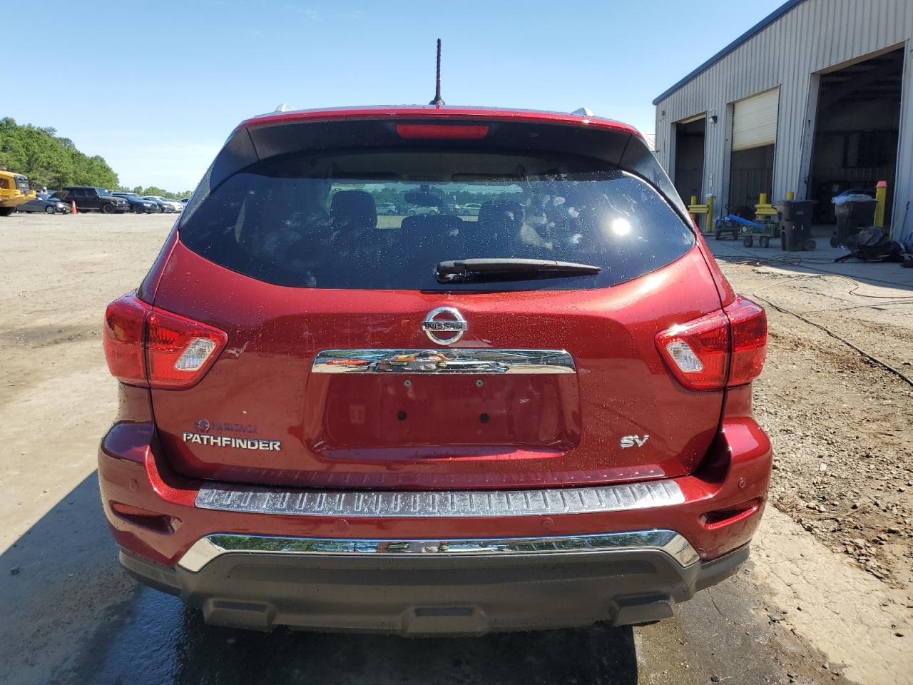 2018 Nissan Pathfinder S vin: 5N1DR2MN7JC675042