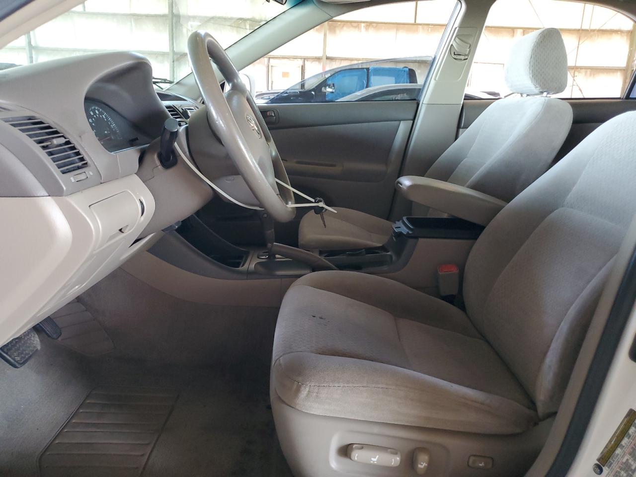 4T1BF32K34U080699 2004 Toyota Camry Le