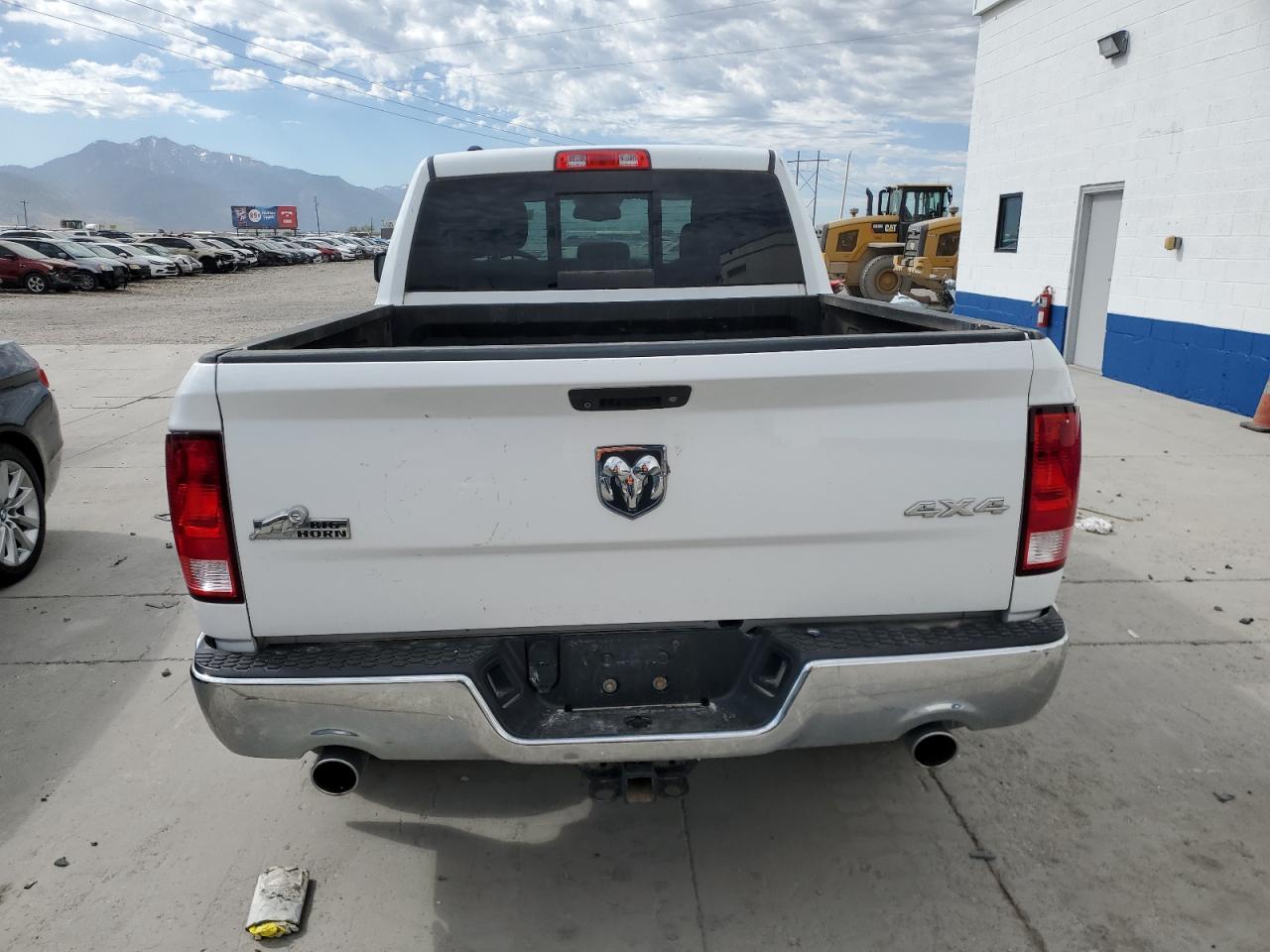 1C6RR7GT1HS525775 2017 Ram 1500 Slt