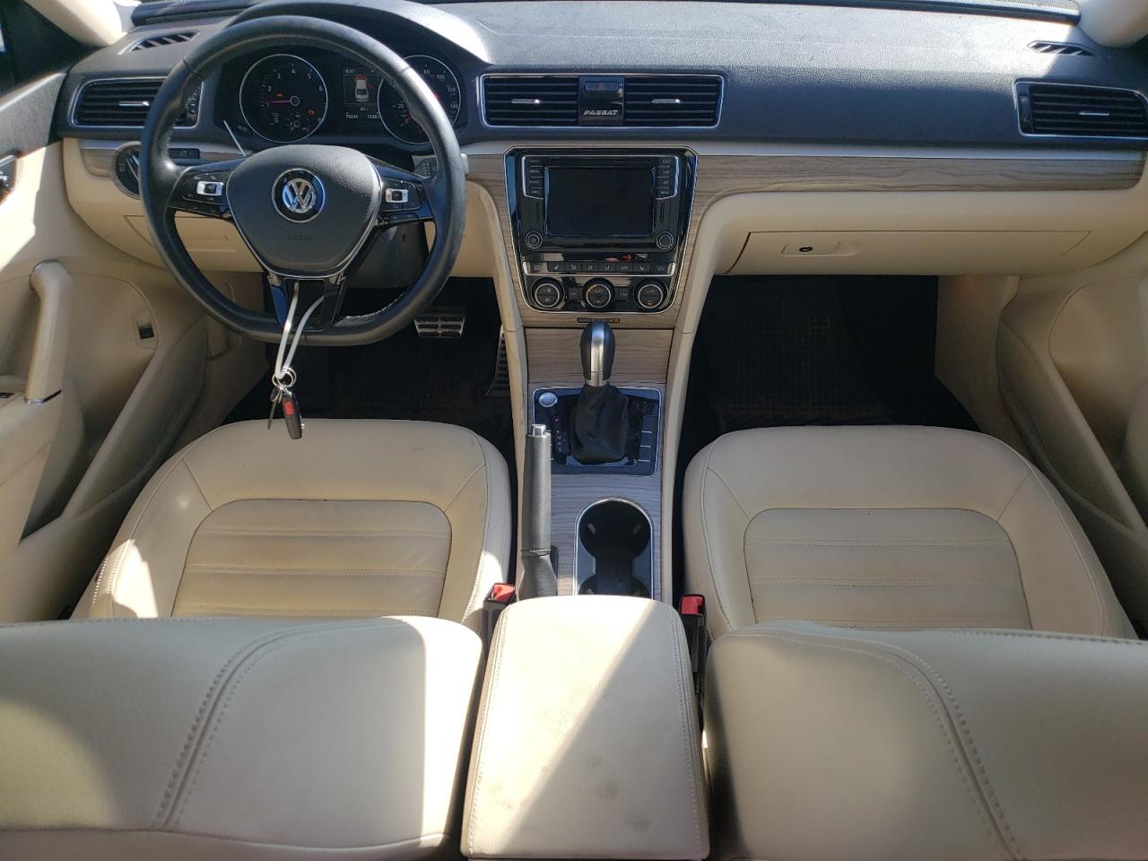 1VWCA7A35JC004988 2018 Volkswagen Passat Sel Premium