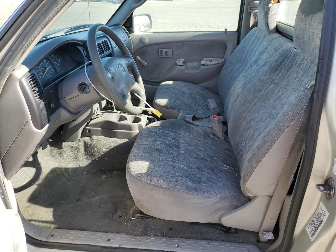 5TENL42N61Z879339 2001 Toyota Tacoma