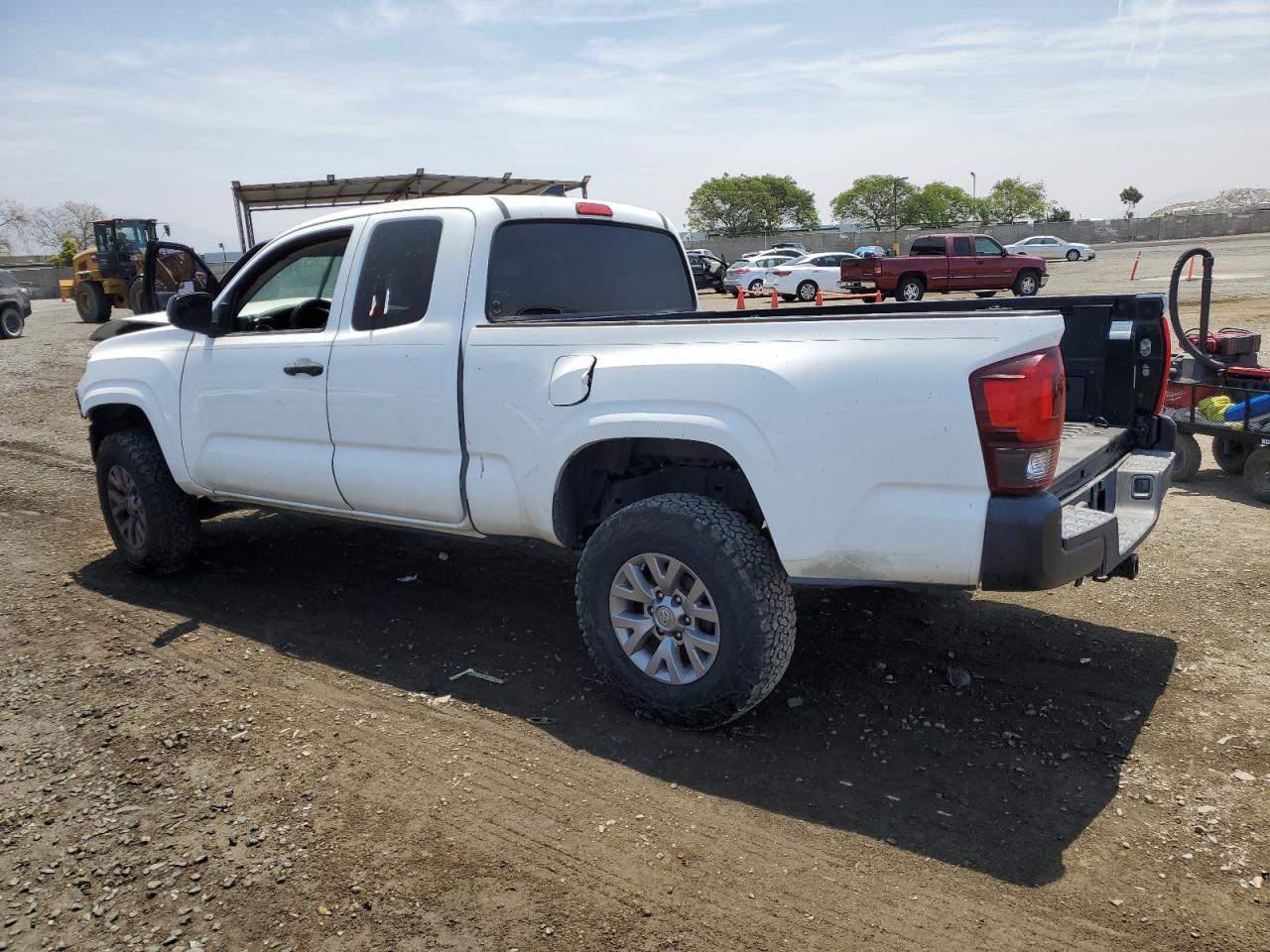 5TFRX5GN9JX115366 2018 Toyota Tacoma Access Cab