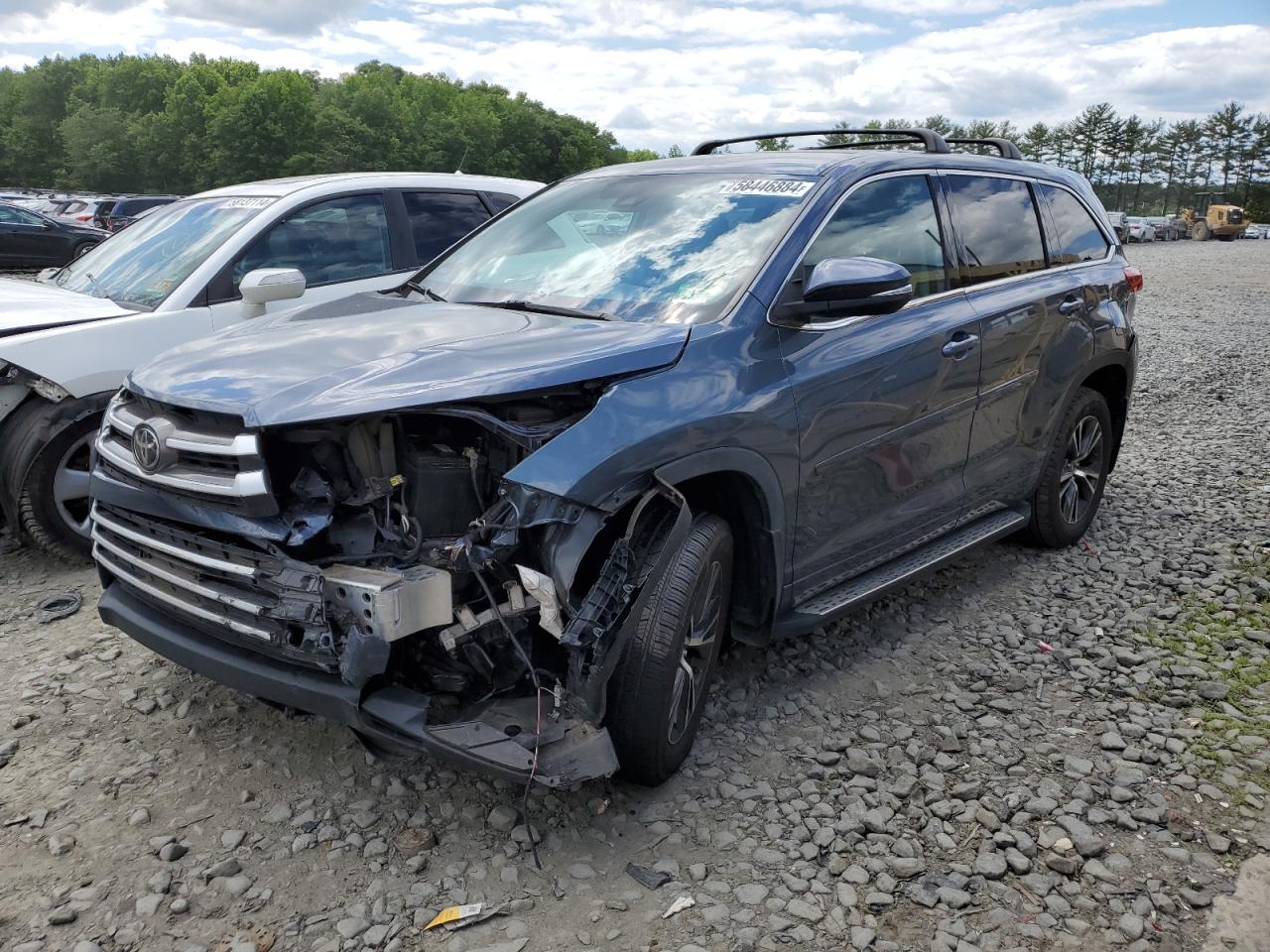 5TDBZRFH5JS496072 2018 Toyota Highlander Le