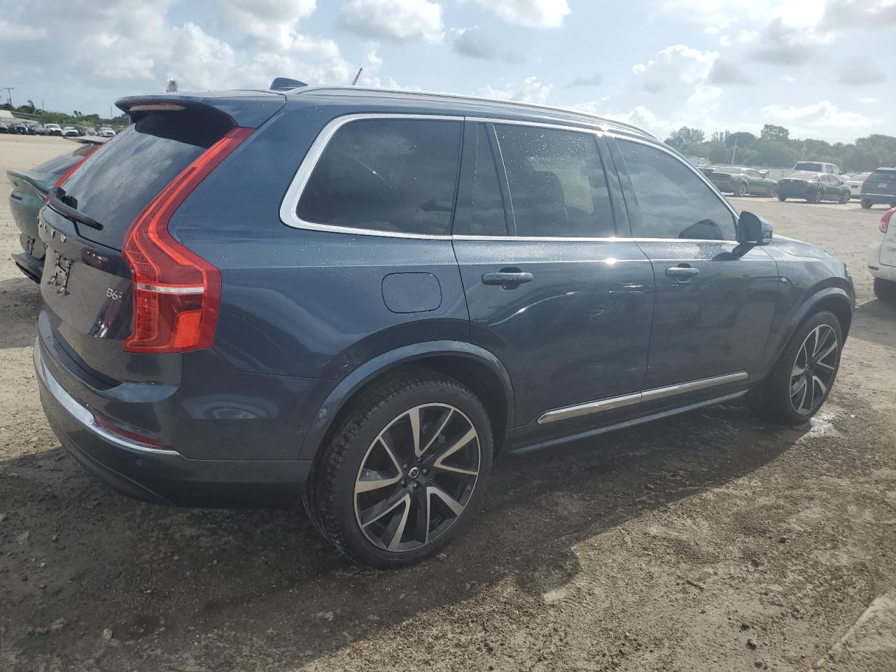 2023 Volvo Xc90 Plus vin: YV4062PN2P1975810