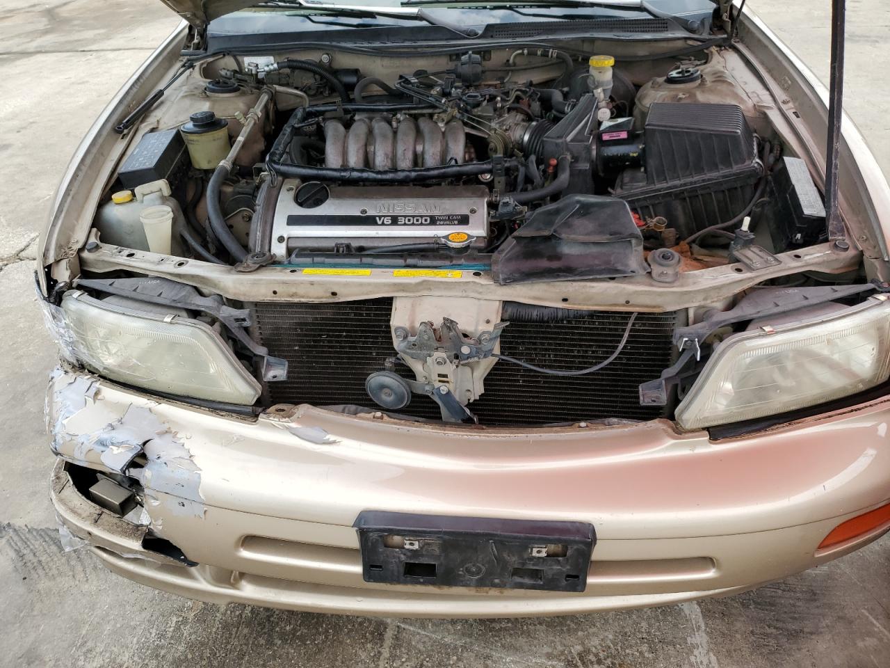 JN1CA21D0WM917774 1998 Nissan Maxima Gle