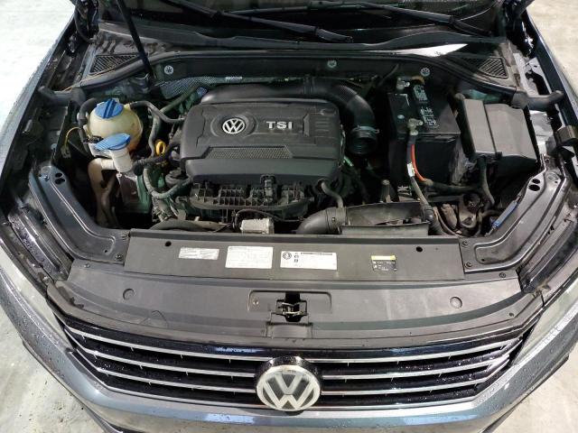 2017 Volkswagen Passat S VIN: 1VWAT7A30HC015005 Lot: 58882014