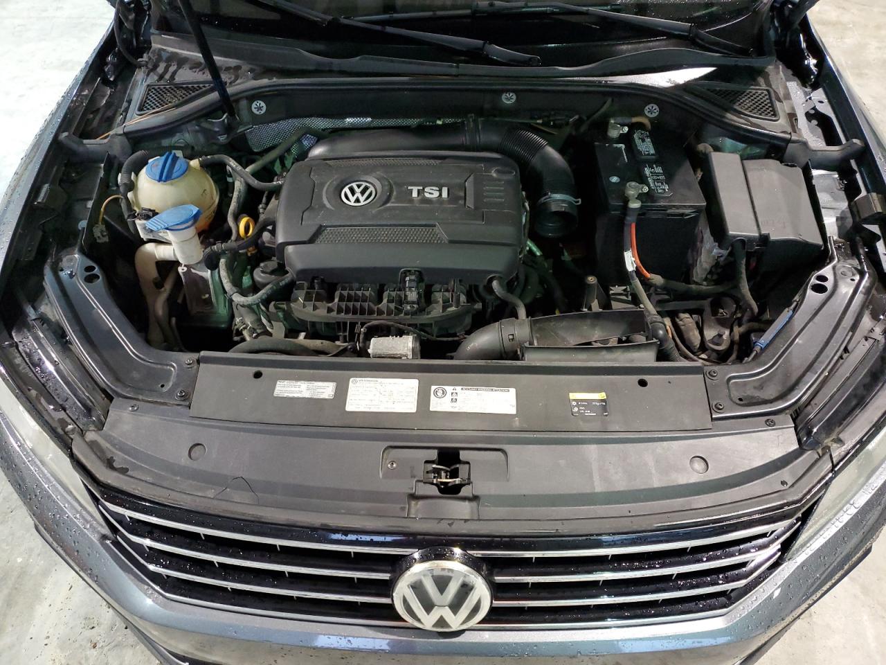 1VWAT7A30HC015005 2017 Volkswagen Passat S