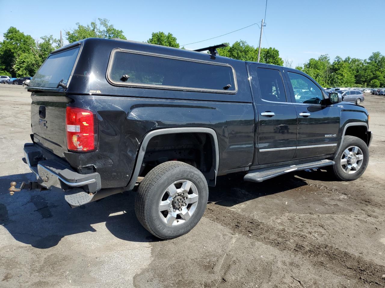 1GT22TEG5JZ317232 2018 GMC Sierra K2500 Slt