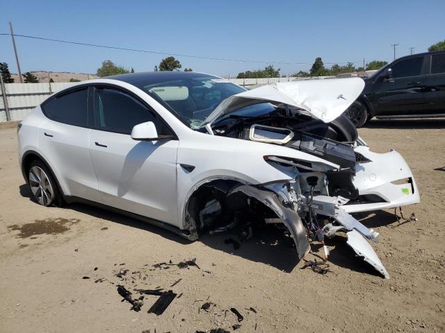 VIN 7SAYGDEE6NA021910 2022 Tesla MODEL Y no.4