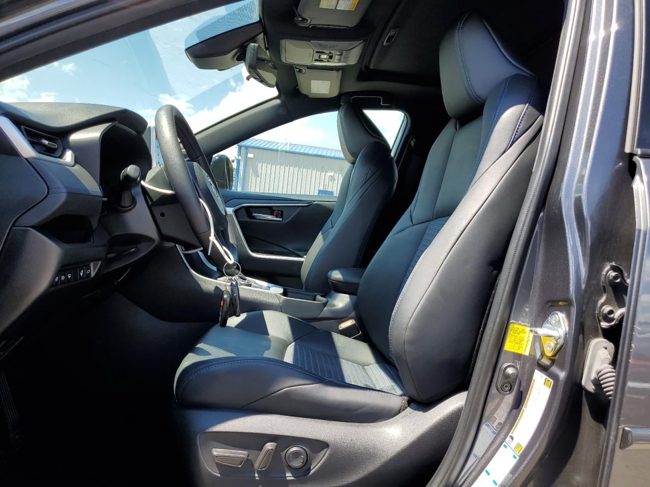 2T3E6RFV9MW023502 2021 Toyota Rav4 Xse