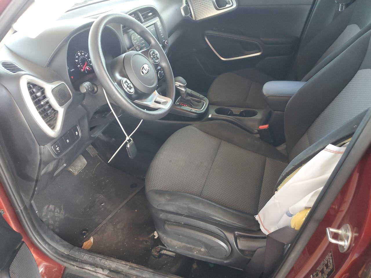 KNDJ23AU0L7075956 2020 Kia Soul Lx