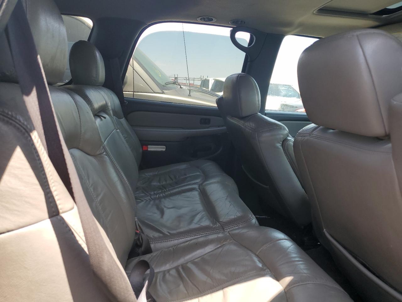 1GNEK13T91J264445 2001 Chevrolet Tahoe K1500