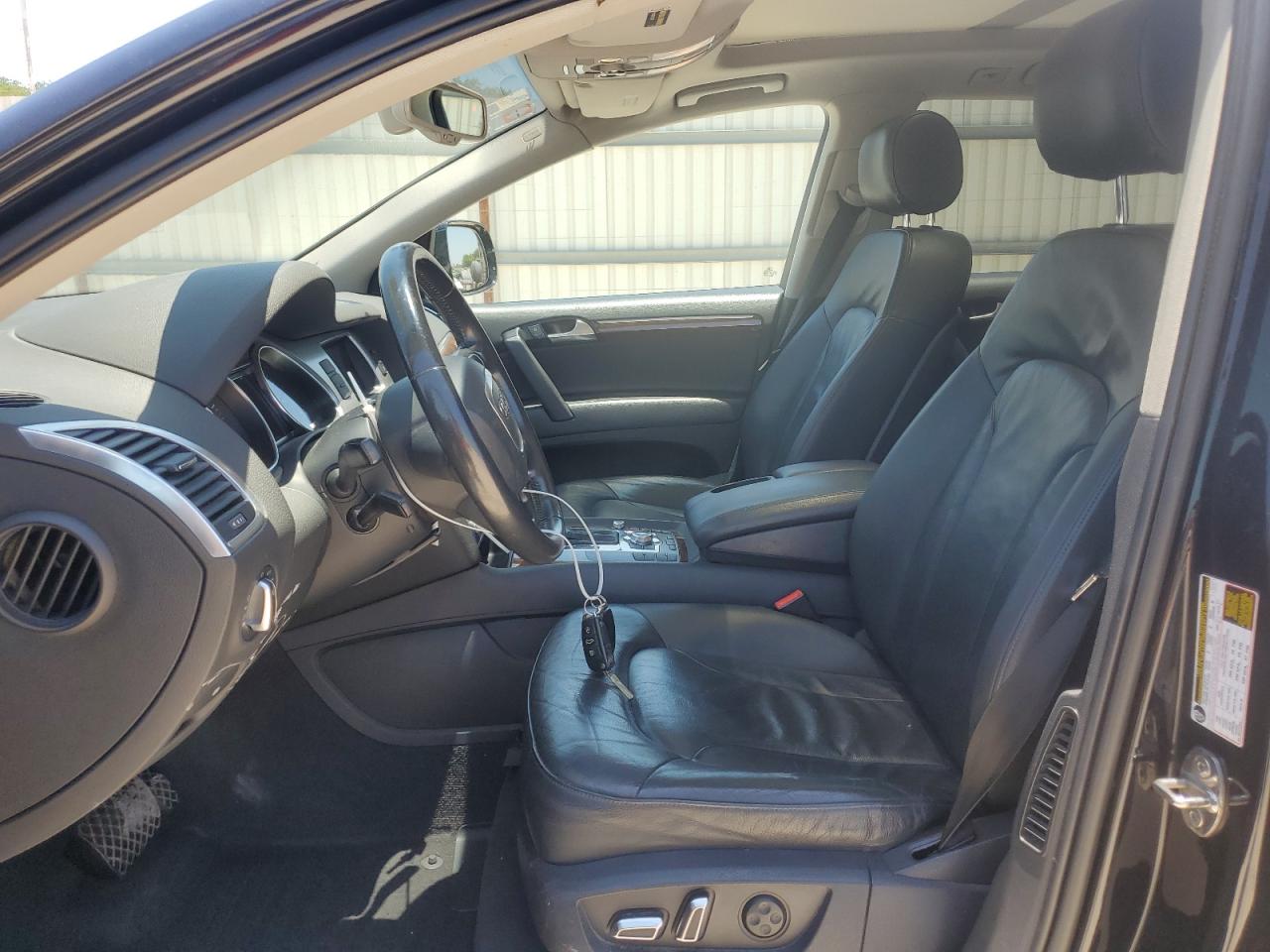 WA1CGAFE7BD009477 2011 Audi Q7 Premium