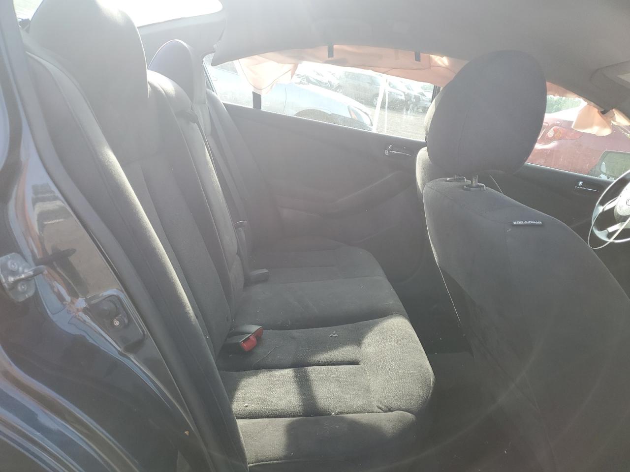 2012 Nissan Altima Base vin: 1N4AL2APXCN579885