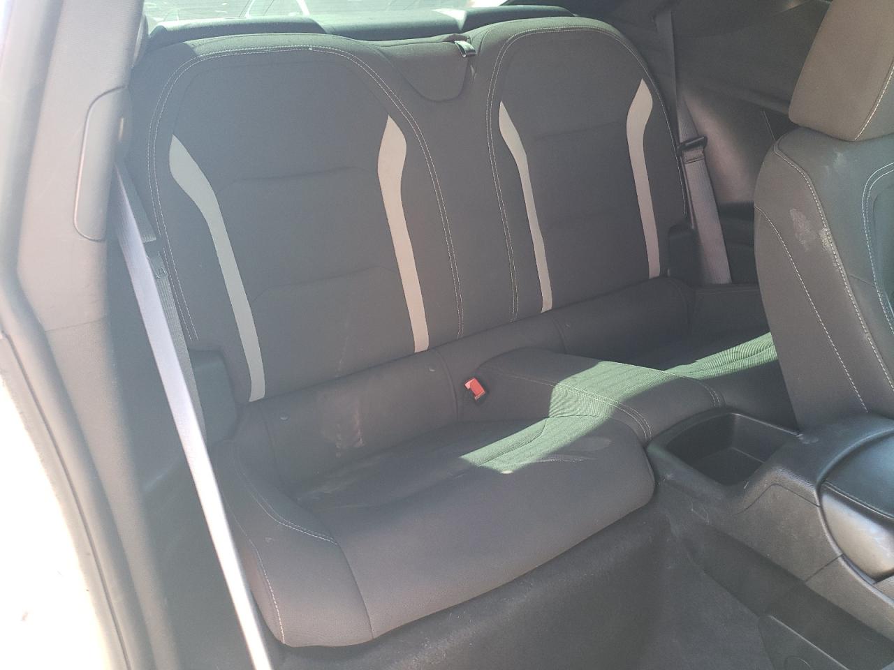 1G1FB1RX1J0138893 2018 Chevrolet Camaro Lt