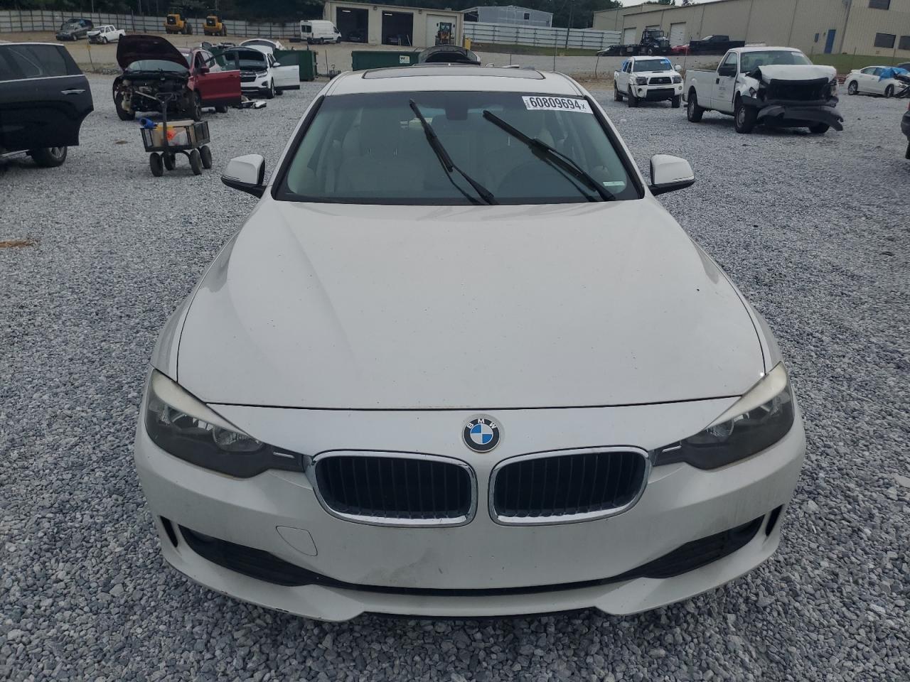 2014 BMW 320 I vin: WBA3B1C5XEK135452