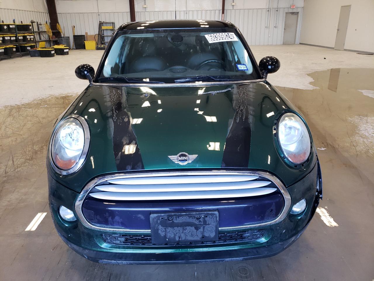 2015 Mini Cooper vin: WMWXS5C56FT830323