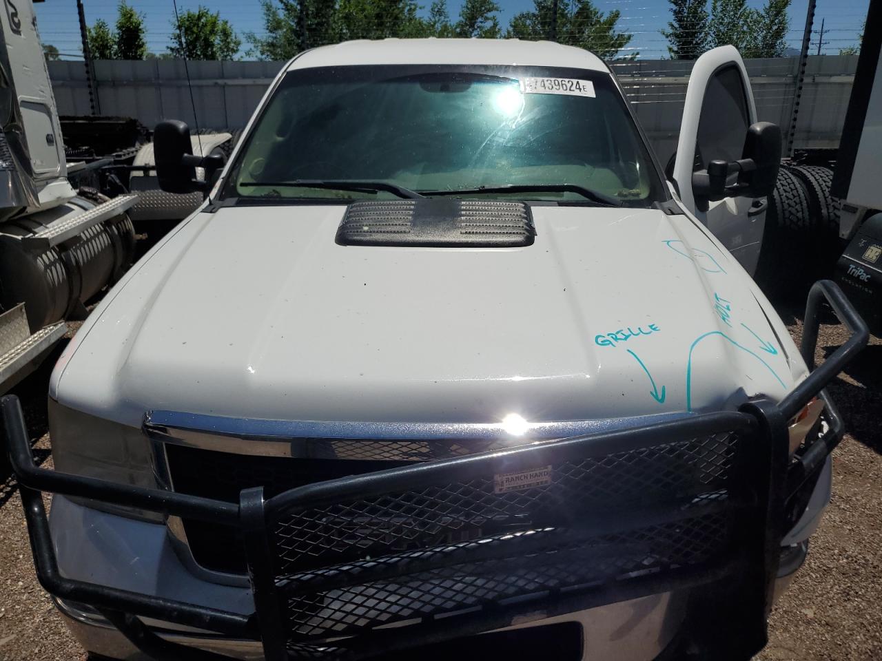 1GT12ZC82BF163902 2011 GMC Sierra K2500 Heavy Duty